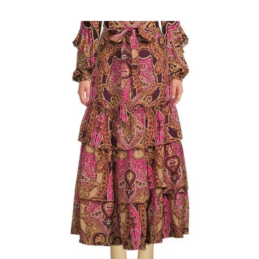 A Loves A Tiered Midi Skirt. NWT!